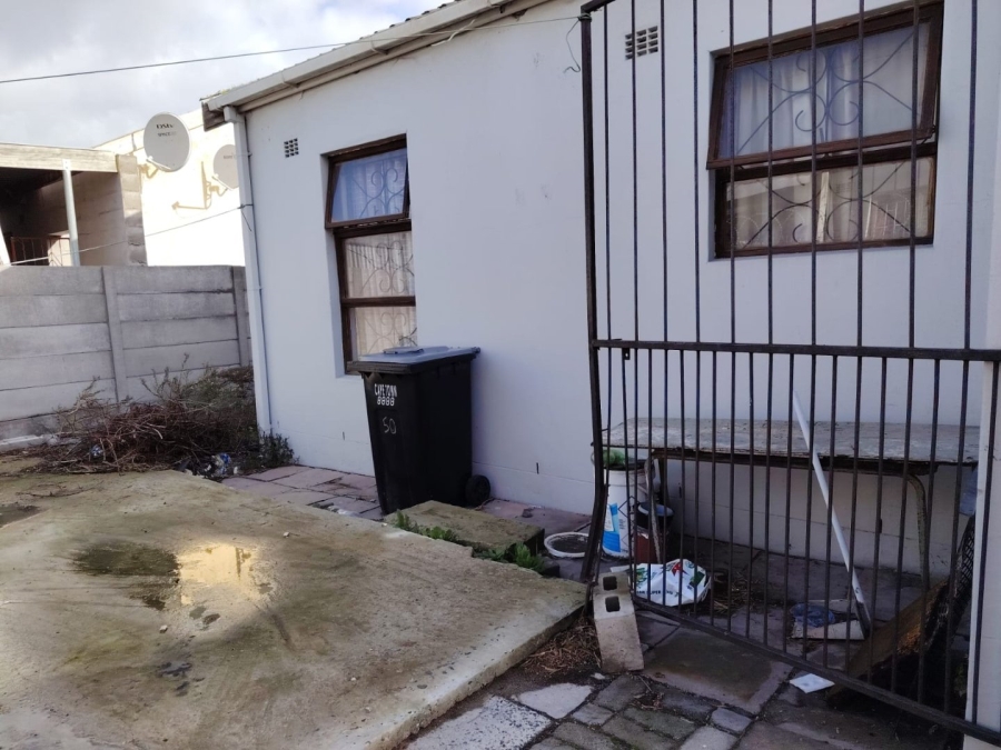 3 Bedroom Property for Sale in Park Village Western Cape